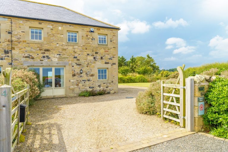Farne View 1 2 768x512