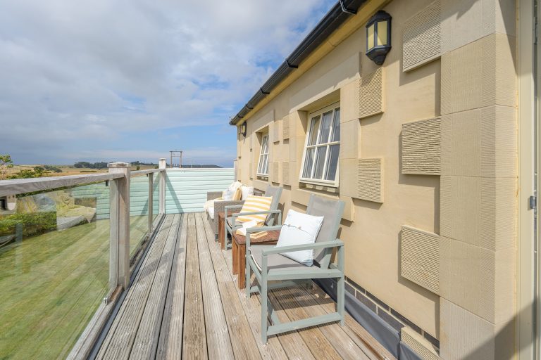 Farne View 9 768x512