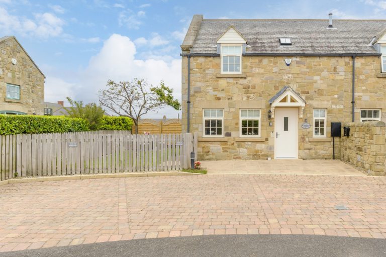 Oyster Cottage Exterior 13 768x512