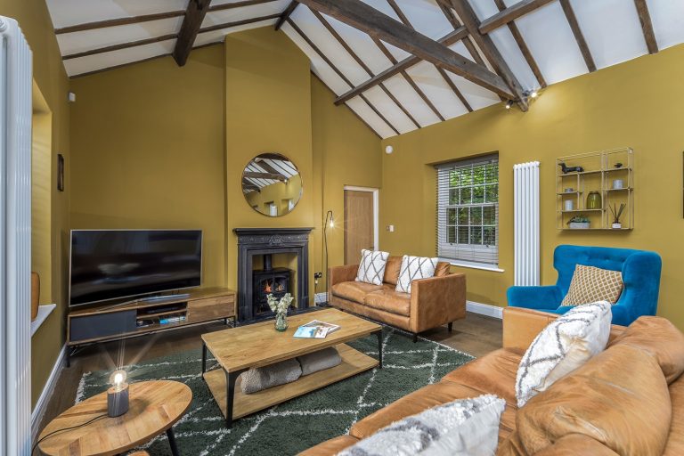 Wagonway Lodge Lounge 2 768x512